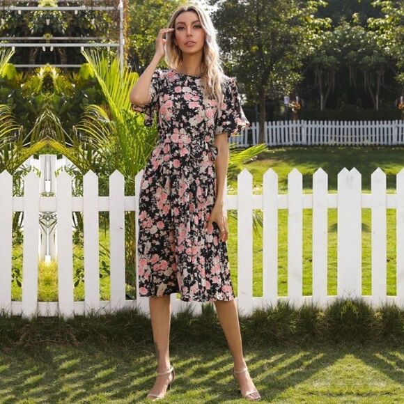 Ditsy Boho Round Neck Black Floral Pleated Belted Dress - Picture 4 of 4